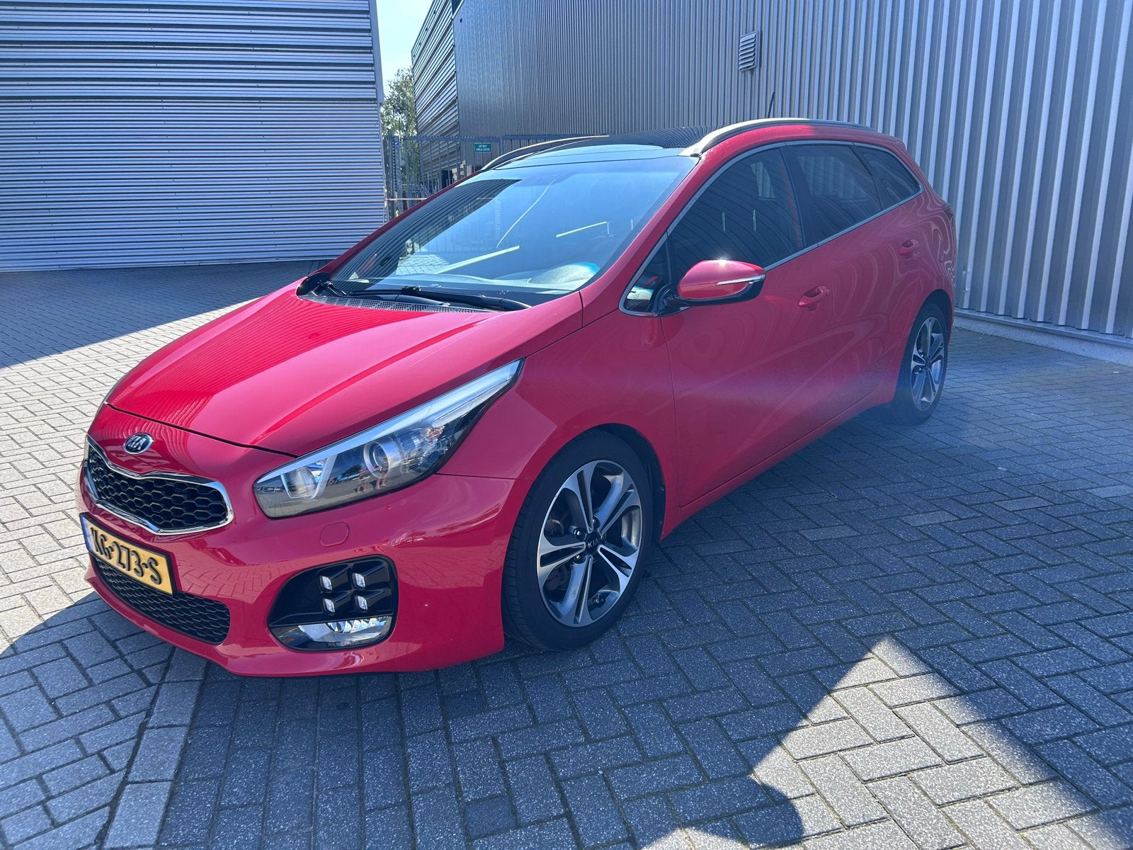 Kia (Pro) Cee d 1.0 T-gdi Sporty Wagon 2016 Rood, Auto's, Kia, Voorwielaandrijving, Stof, Zwart, Origineel Nederlands