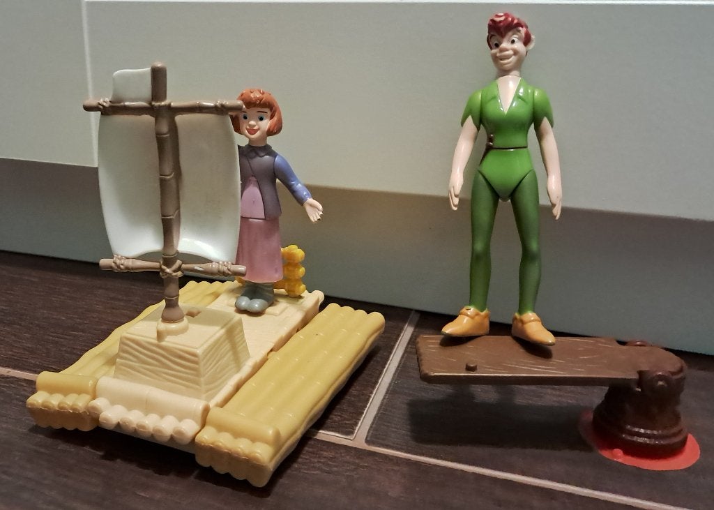 McD Peter Pan + Wendy (2002) + poster, Ophalen of Verzenden, Peter Pan of Pinokkio, Gebruikt, Beeldje of Figuurtje