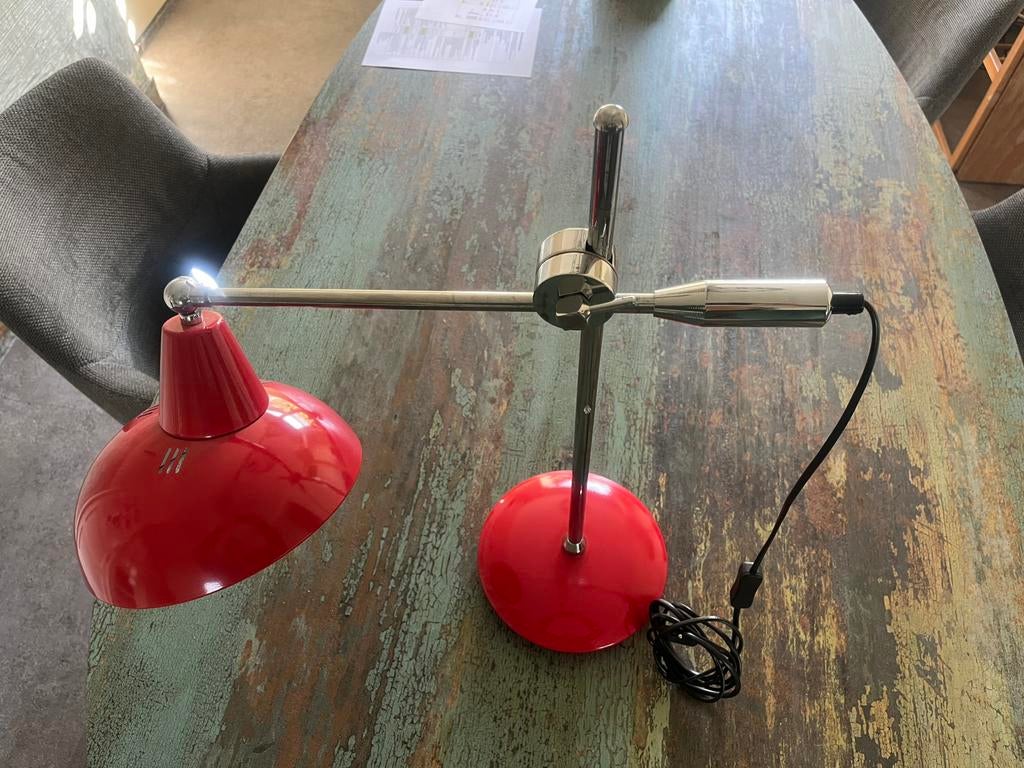Rode bureaulamp, Huis en Inrichting, Ophalen, 50 tot 75 cm, Metaal, Modern romantisch