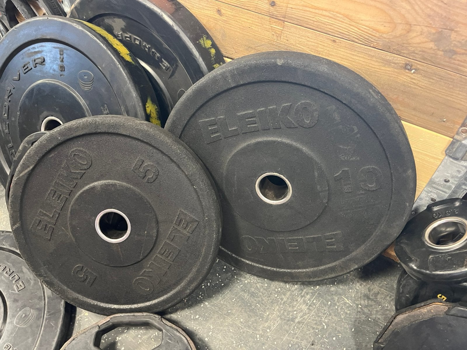 Eleiko bumperplates olympische halter schijven 1x 5 en 10 kg, Eleiko, Gebruikt, 1 x 5 en 10 kg, Bumper plates