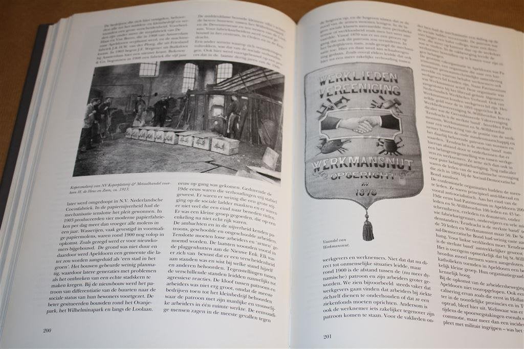 Geschiedenis van Apeldoorn. R.M. Kemperink., Boeken, Ophalen of Verzenden, Zo goed als nieuw