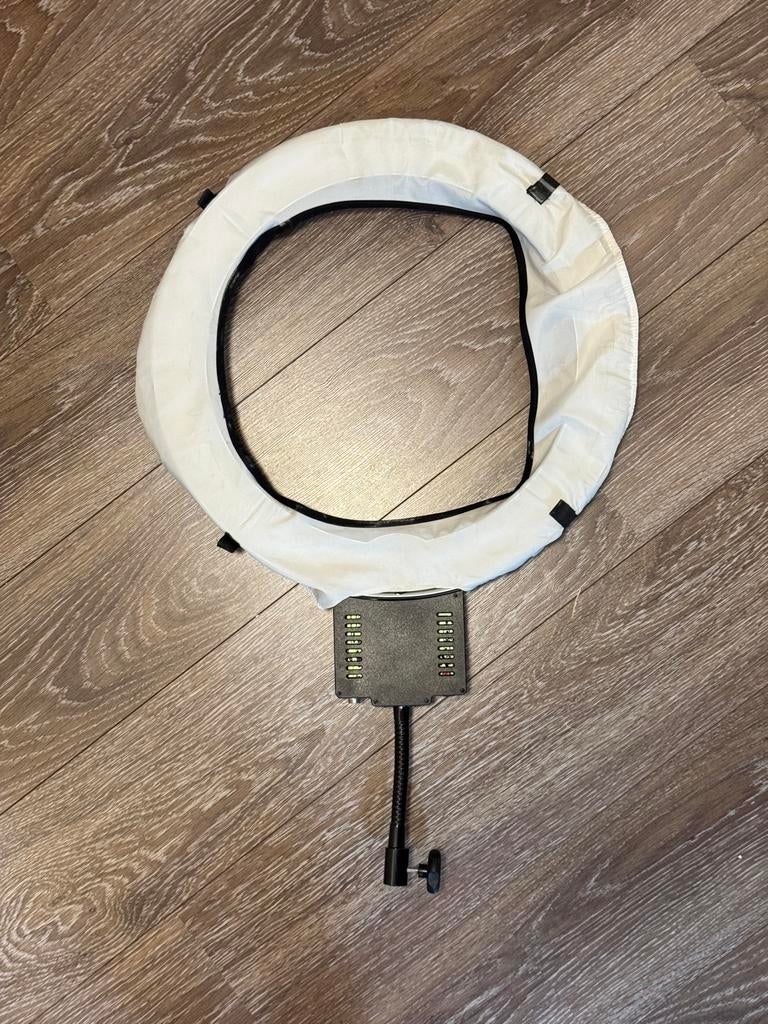 NanGuang CN-R640 Ringlamp - Perfecte Verlichting!, Ophalen of Verzenden, Zo goed als nieuw, Lamp of Flitsset