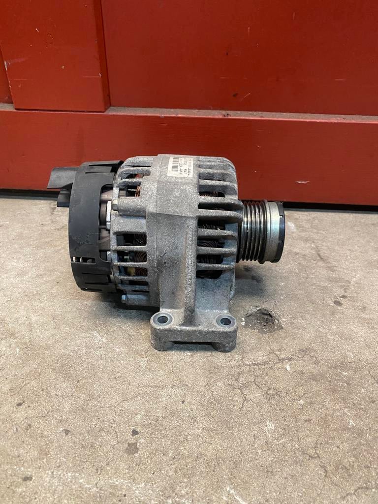 Dynamo Fiat Punto 0.9 Turbo 85pk OE NR 51874105 km 229734, Auto-onderdelen, Ophalen of Verzenden, Gebruikt, Fiat