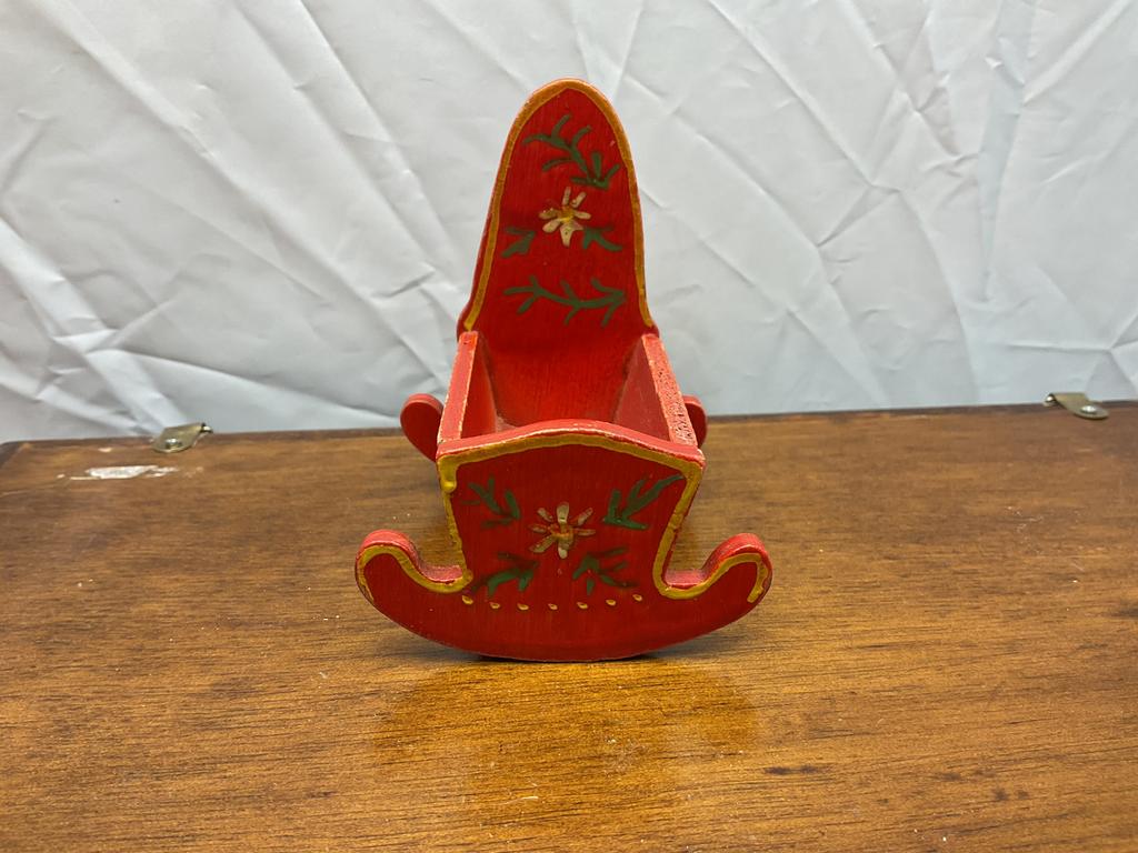 Houten schommel wiegje voor poppenhuis, Ophalen of Verzenden, Gebruikt, Poppenhuis