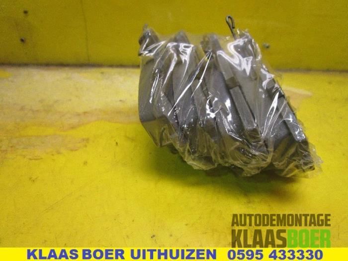 Remblok voor van een Volvo S40, Ophalen of Verzenden, Nieuw, Volvo
