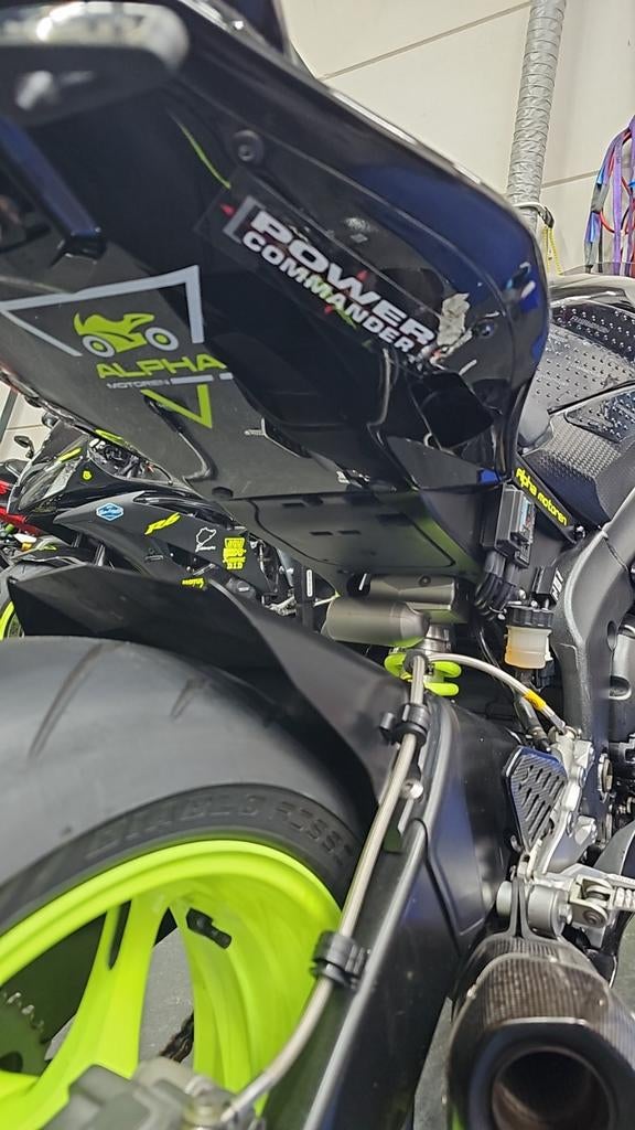 Motorfiets onderhoud  diagnose en revisie. Oem onderdelen