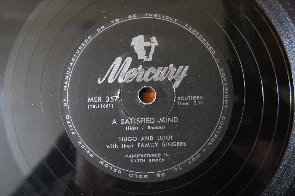 Hugo & Luigi A satisfied mind 78 toeren 78rpm fifties 1955, Gebruikt, 10 inch, Overige typen, Ophalen of Verzenden