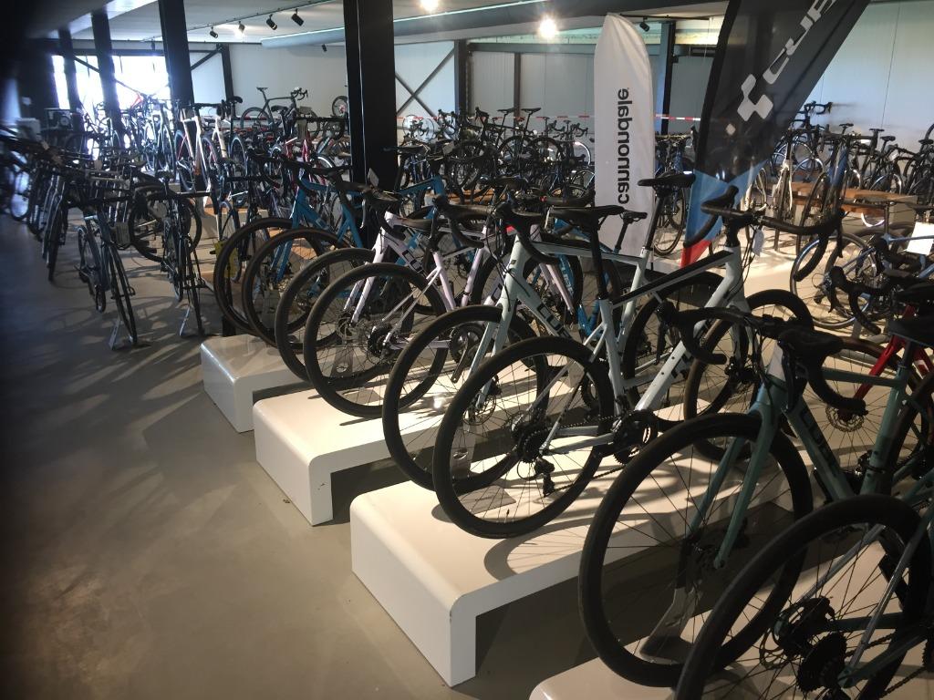Giulia Evo Integrale Dark Brush 105 Di2 maat 58cm, 28 inch, Carbon, Heren, Nieuw