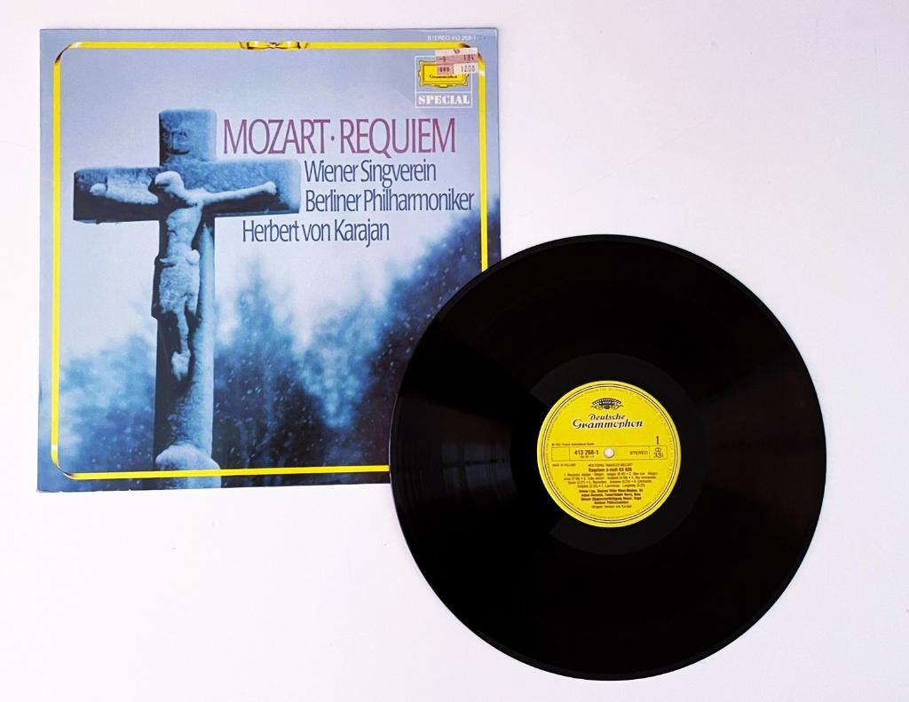 LP Mozart Requiem /Berliner Philharmoniker, Von Karajan, Ophalen of Verzenden, Gebruikt, 12 inch