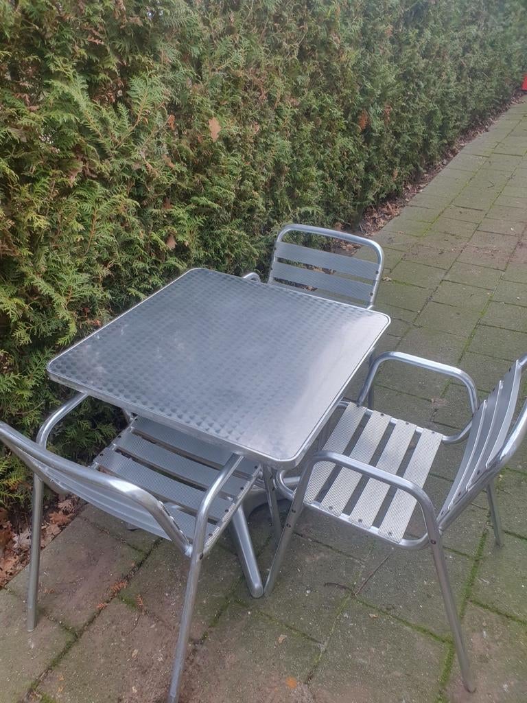 Bistro setjes 3 tafels en 11 stoelen alles in een koop, Ophalen, Zo goed als nieuw