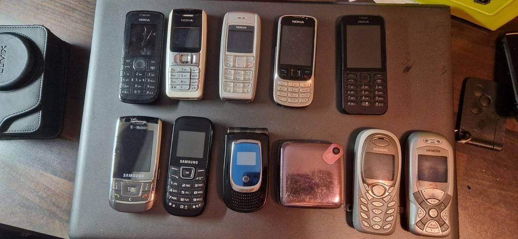 Diverse telefoons van Nokia, Samsung, Siemens, Moto etc, Ophalen of Verzenden