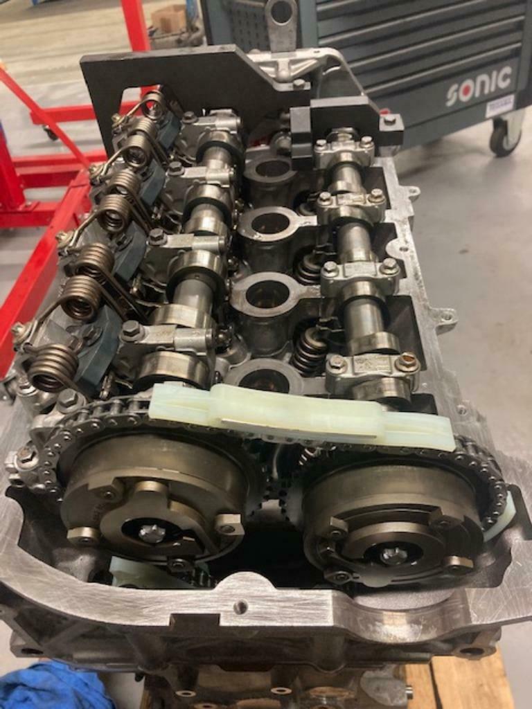 Distributieketting vervangen / Motor revisie Mini cooper
