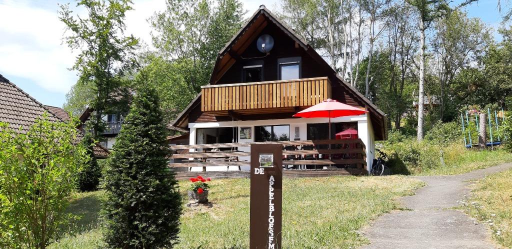 20/6-3/7, 2/8-3/9 en v.a. 13/9 nog! KELLERWALD EDERSEE (D), Recreatiepark, Sauerland, In bos, Chalet, Bungalow of Caravan