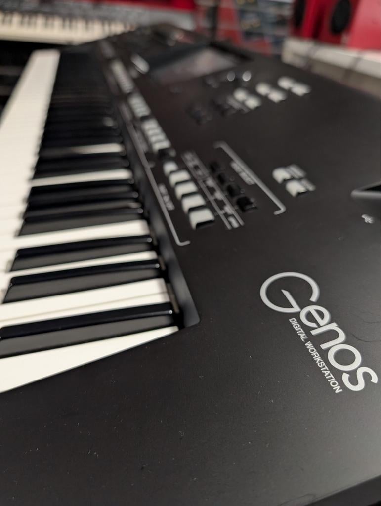 Yamaha Genos | MINT + 2 j Garantie + bladmuziekhouder, Muziek en Instrumenten, Global.inquiry@yamaha.com, Yamaha, Ophalen of Verzenden