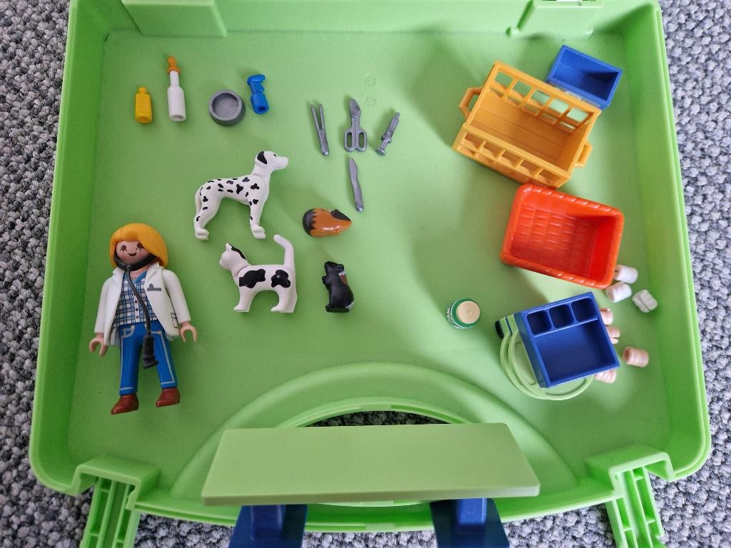 Playmobil Dierenarts met koffer 5970, Ophalen of Verzenden, Gebruikt, Complete set