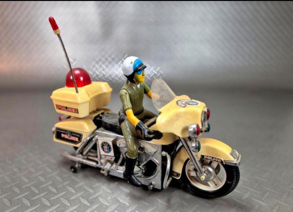 Harley davidson politie  motor model, Ophalen of Verzenden, Zo goed als nieuw, Auto
