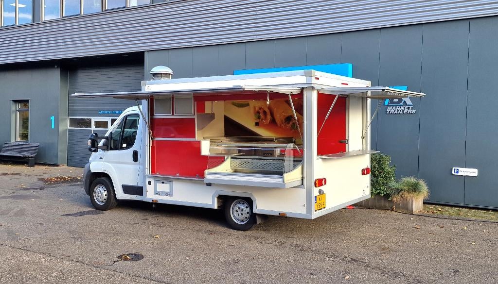 Zelfrijdende loempia of friet foodtruck, Ophalen