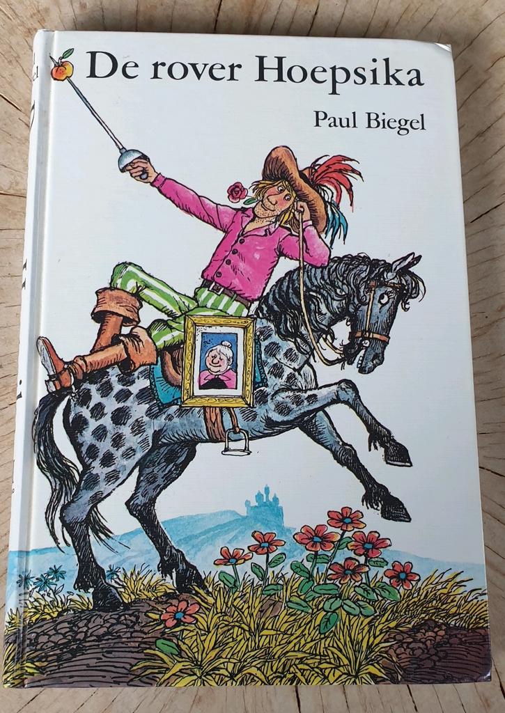 De rover Hoepsika - Paul Biegel, Boeken, Ophalen of Verzenden, Gelezen
