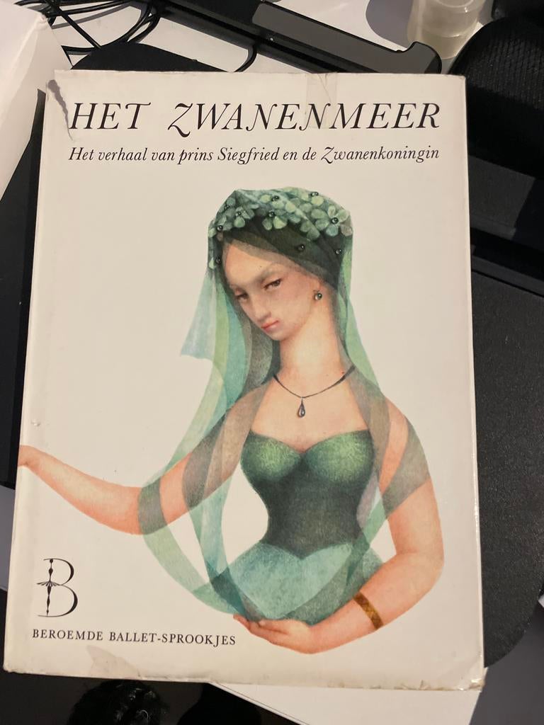 Het Zwanenmeer - Beroemde Ballet-Sprookjes, Ophalen of Verzenden, Gelezen