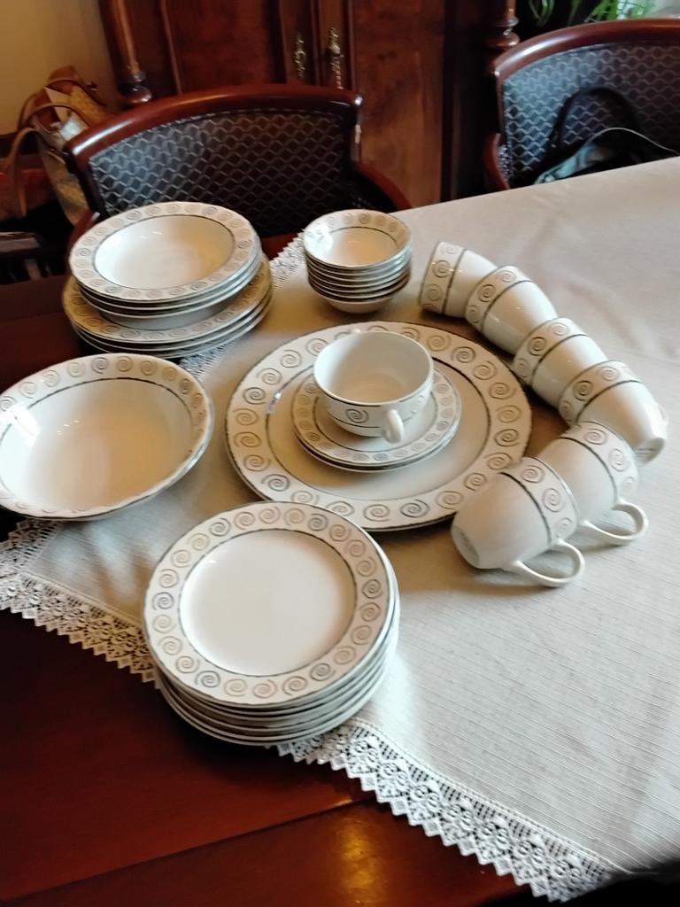 Royal Orchid Servies Delen, Huis en Inrichting, Gebruikt, Ophalen of Verzenden, Overige stijlen, Porselein
