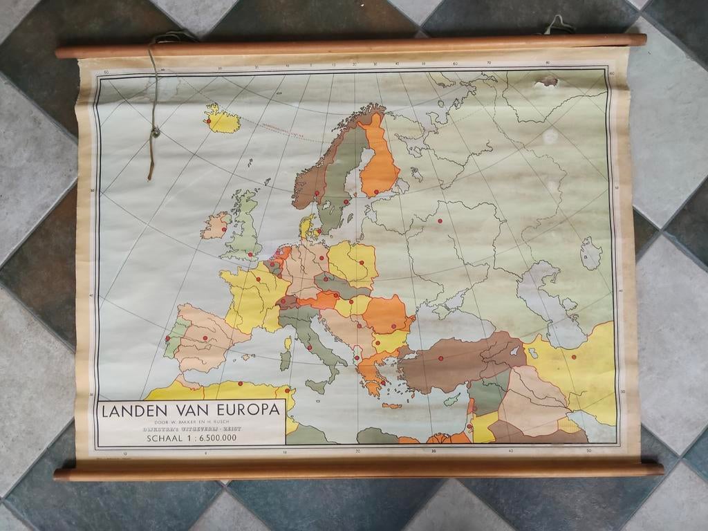 Decoratieve Oude Schoolkaart Europa, Antiek en Kunst, Ophalen of Verzenden, Aardrijkskunde