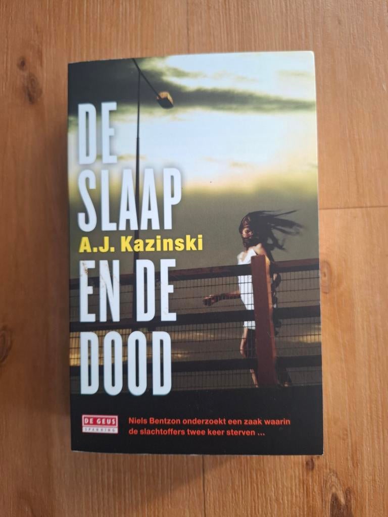 De Slaap en de Dood - A.J. Kazinski, Ophalen of Verzenden, Zo goed als nieuw, A.J. Kazinski, Tv-bewerking