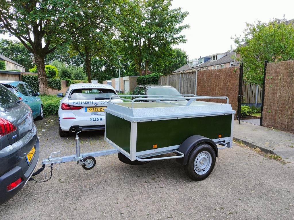 TE HUUR: Bagagewagen met deksel voor uw zomervakantie
