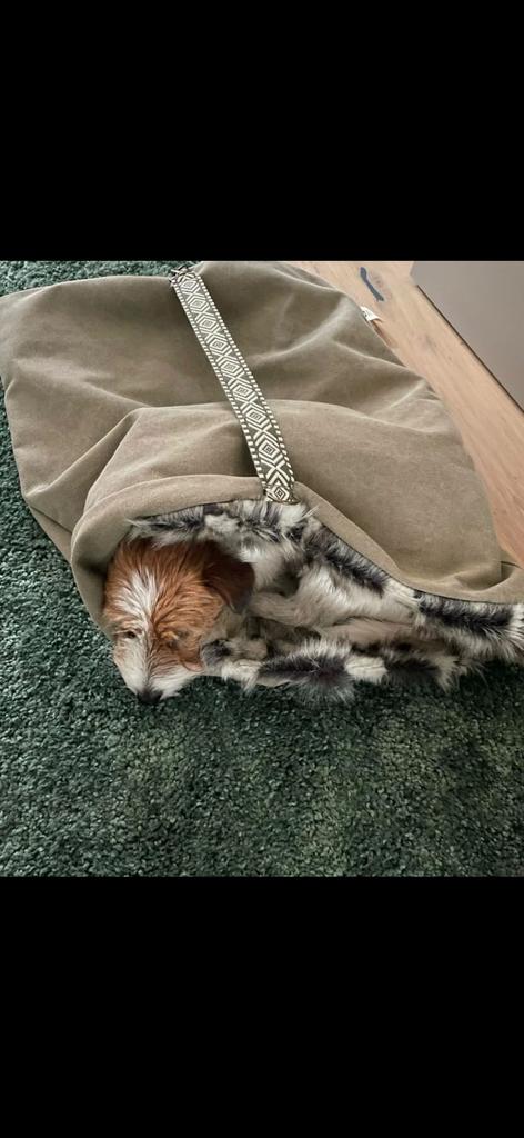 Studio Sif - stevige luxe honden slaapzak, Dieren en Toebehoren, Hondenmanden, Zo goed als nieuw, Overige, Ophalen of Verzenden