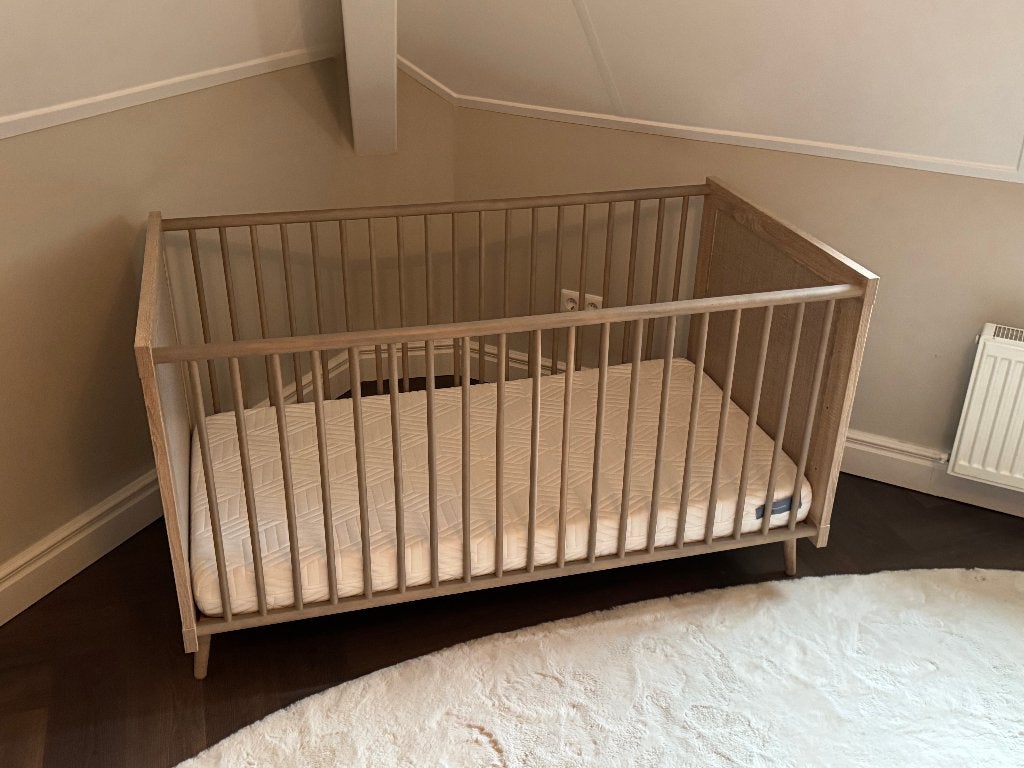 Ledikant, matras en commode (set), Ophalen, Zo goed als nieuw, Ledikant