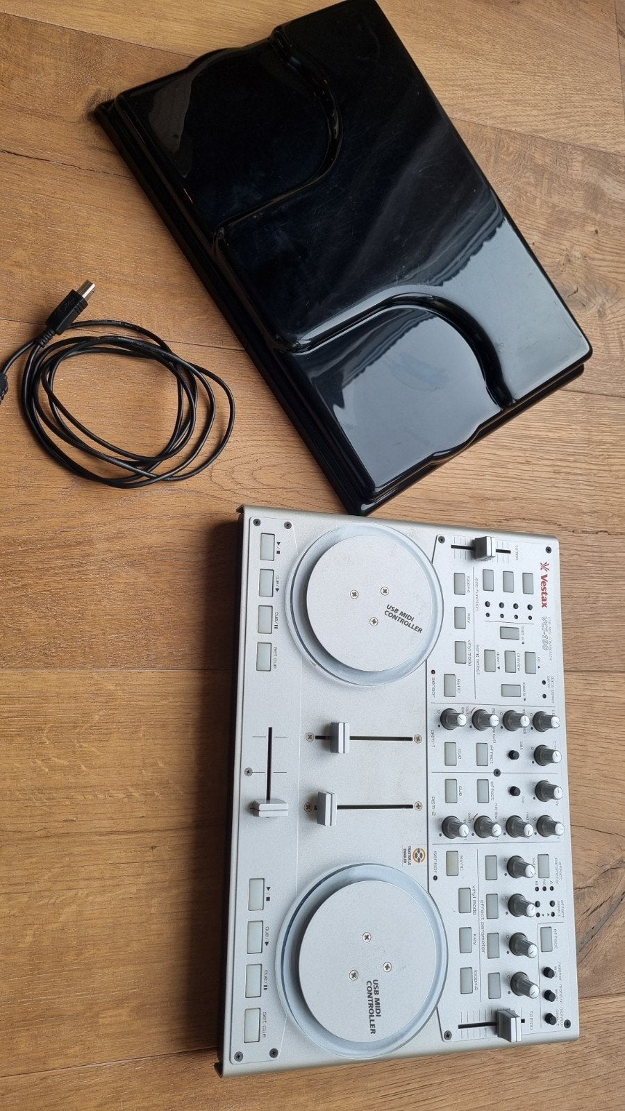 Vestax vci-100 midi dj controller met afdekkap, Ophalen of Verzenden, Gebruikt, Dj-set, Overige merken