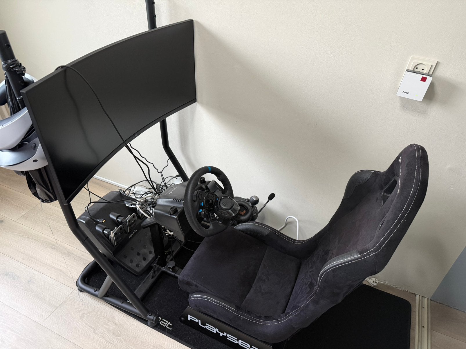 Playseat complete race simulator, Spelcomputers en Games, Spelcomputers | Sony PlayStation Consoles | Accessoires, Ophalen, Zo goed als nieuw