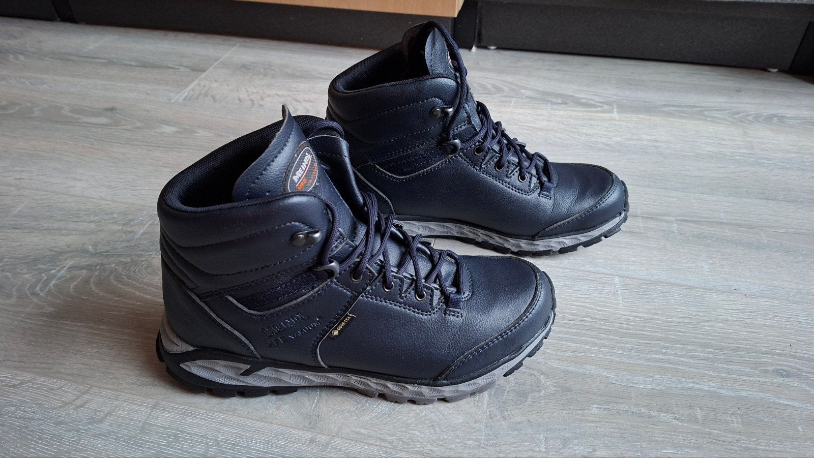 Meindl vakuum lady urban maat 40, Sport en Fitness, Bergsport en Wandelen, Ophalen of Verzenden, Zo goed als nieuw, Schoenen