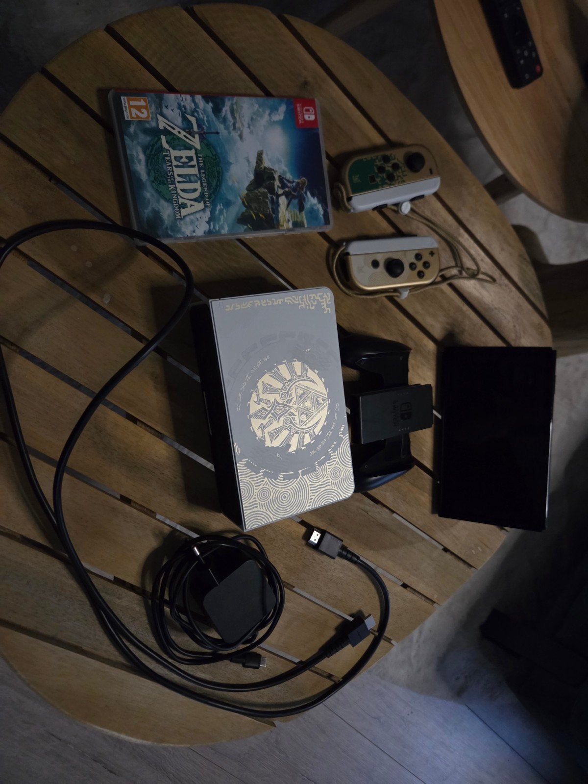 Nintendo Switch OLED Zelda Tears of the Kingdom Editie