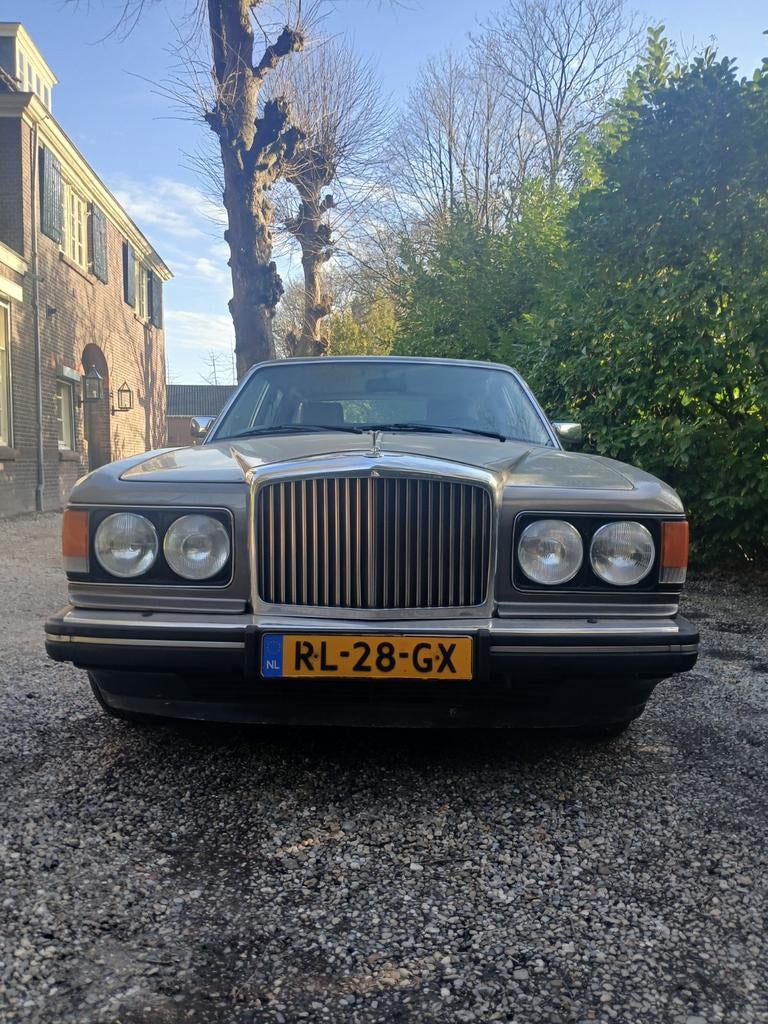Bentley Mulsanne 6.8 AUT 1987 Grijs, Auto's, Bentley, Particulier, Mulsanne, Benzine, Sedan, Automaat, Origineel Nederlands, Zilver of Grijs