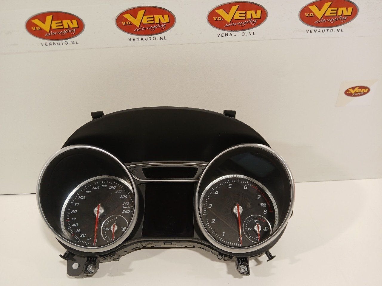 Cockpit Mercedes-Benz CLA, Auto-onderdelen, Onderdelen@venauto.nl, Van der Ven Autorecycling B.V., Gebruikt, Ettenseweg 76, 4706 PB Roosendaal, The Netherlands