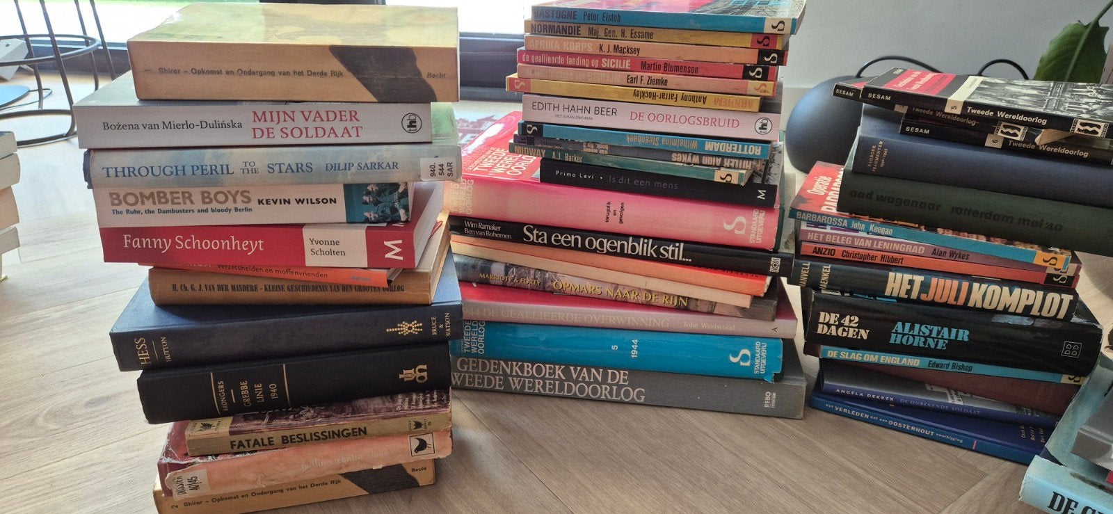 Groot aantal boeken over oorlog en Tweede Wereldoorlog, Ophalen, Tweede Wereldoorlog, Gelezen, Algemeen
