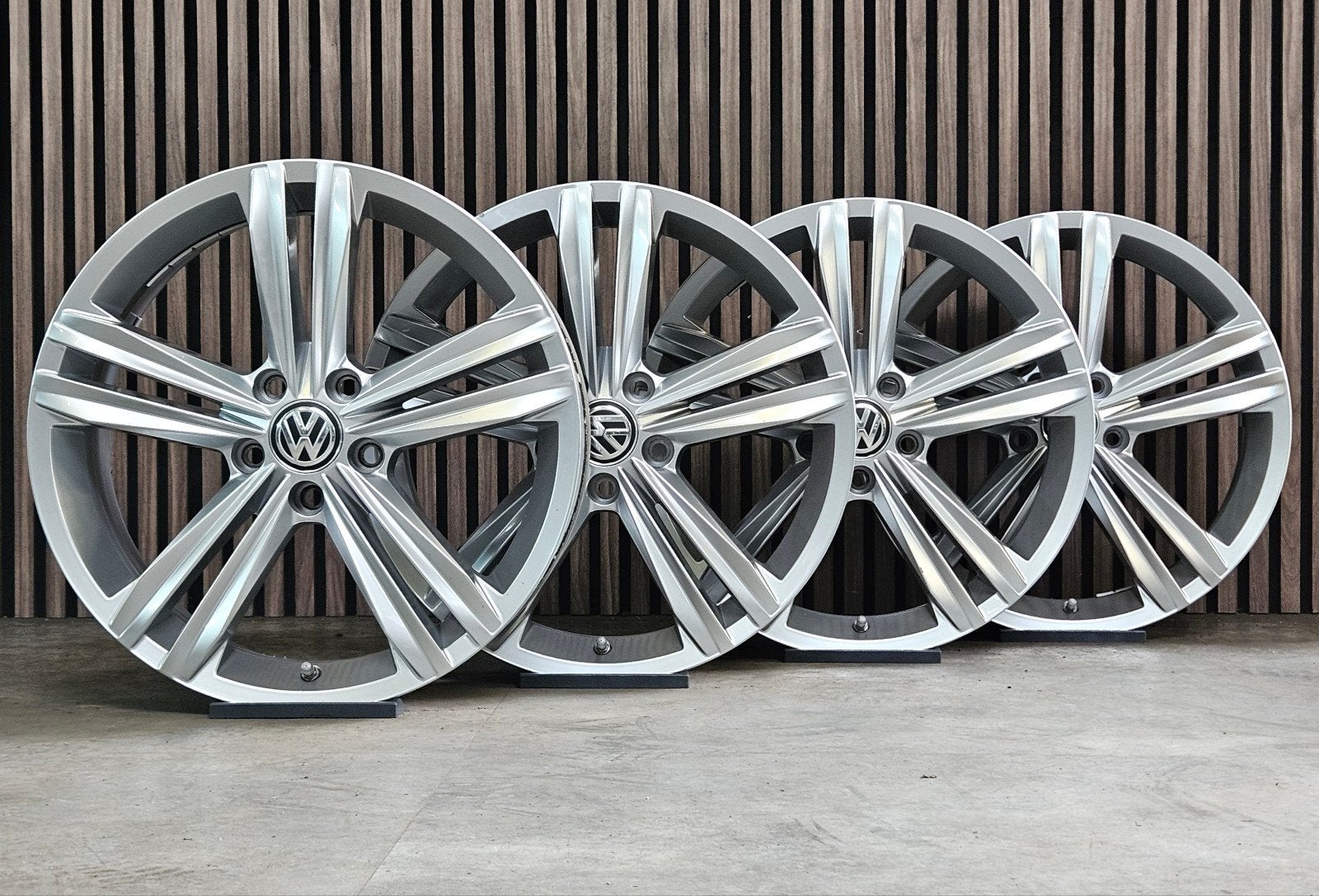 Nette 18" Orig Volkswagen Sebring Velgen Caddy Golf Tiguan, 18 inch, Gebruikt, Velg(en), Personenwagen