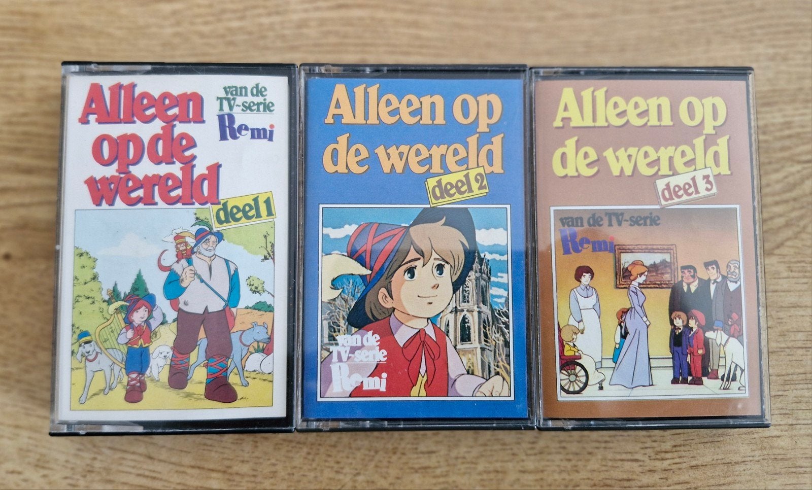 Drie cassettebandjes Alleen op de Wereld ( Remi ), Ophalen of Verzenden, Zo goed als nieuw, Overige genres, 2 t/m 25 bandjes