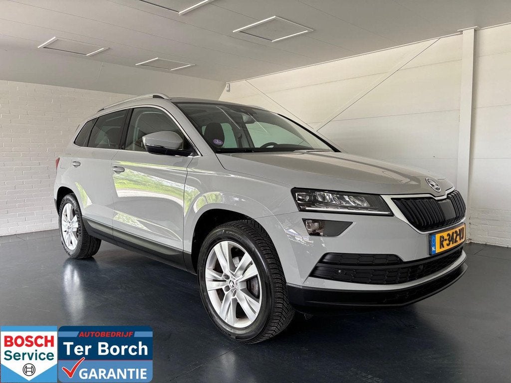 Skoda Karoq 1.5 TSI ACT Sportline Business AUTOMAAT ,PANO,T-, Auto's, Skoda, 4 cilinders, Karoq, Bedrijf, 690 kg