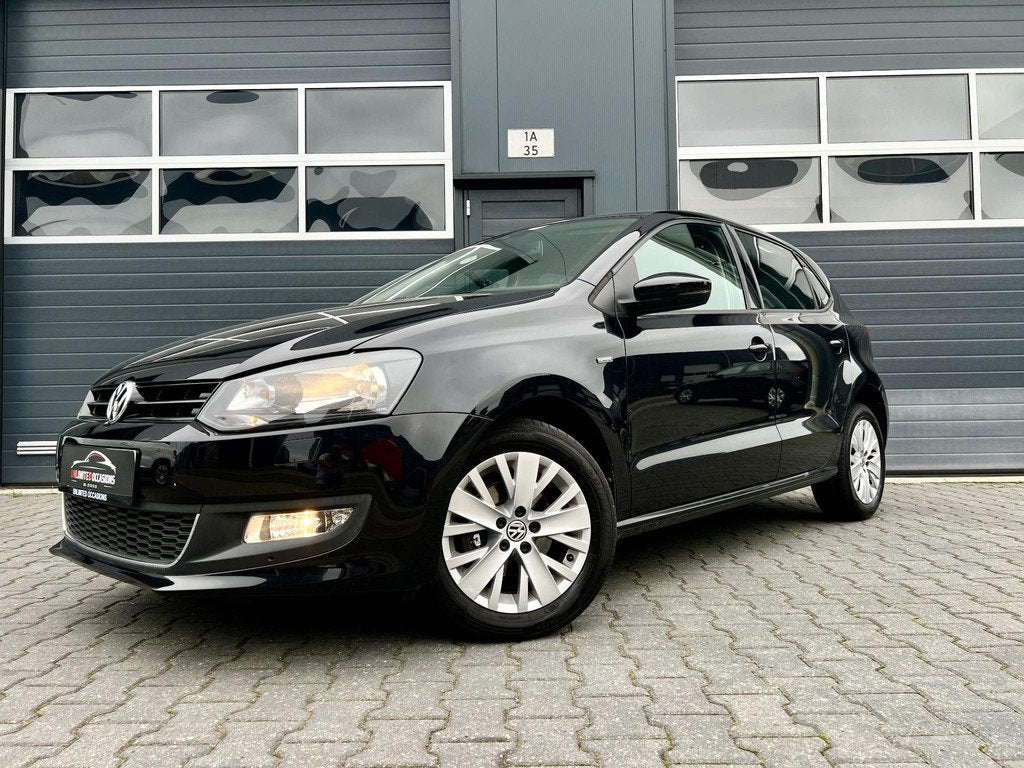 Volkswagen Polo 1.2 LIFE *CARPLAY*CRUISE*ECC*PDC, Voorwielaandrijving, Gebruikt, 1198 cc, Zwart