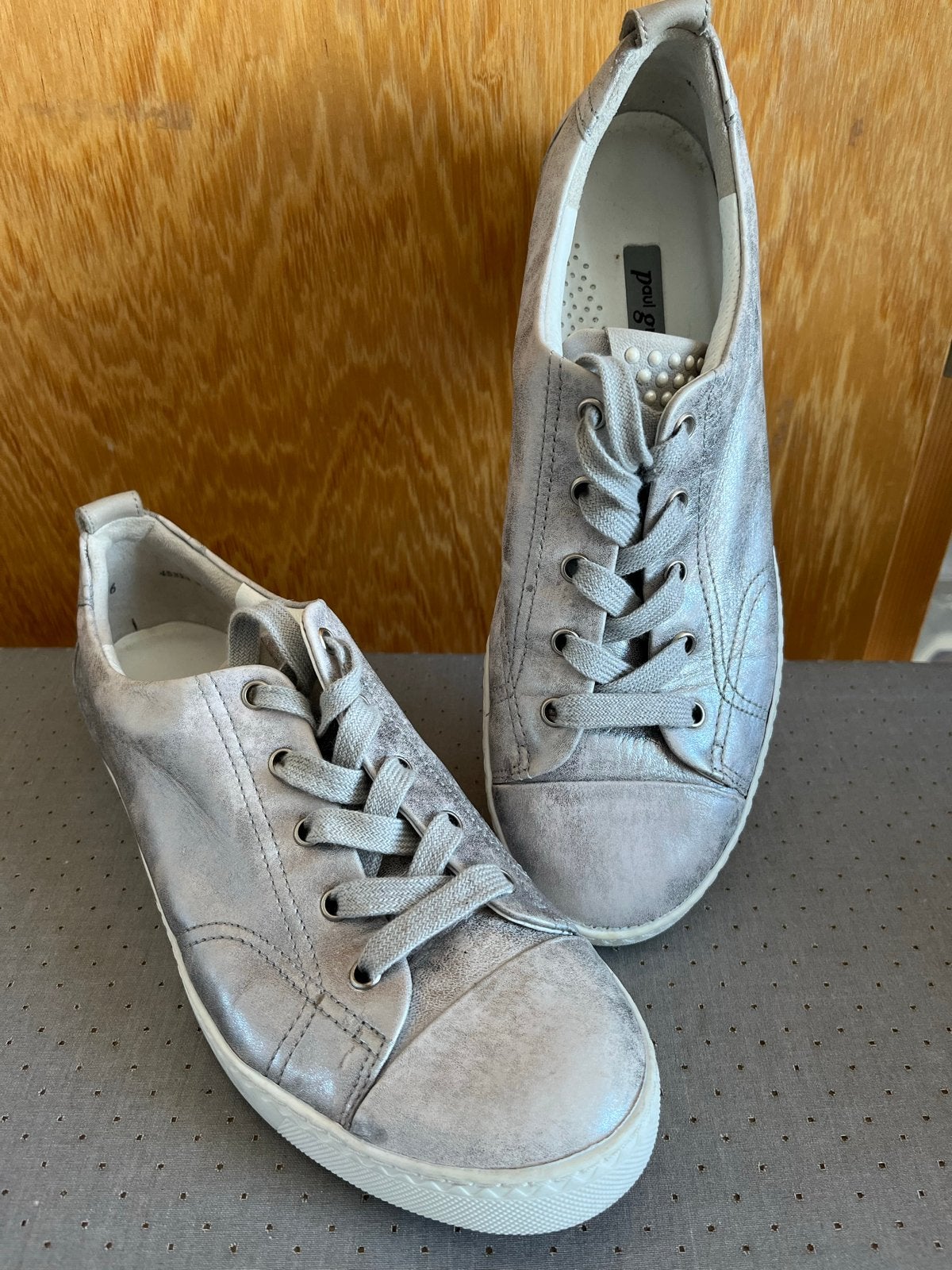 Paul Green zilverkleurige sneakers - Maat 39, Ophalen of Verzenden, Gedragen, Overige kleuren, Sneakers of Gympen