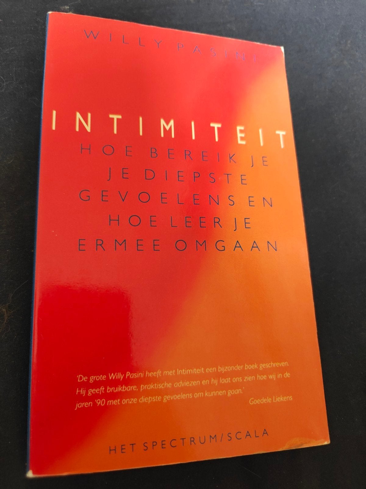 Intimiteit: Hoe bereik je diepste gevoelens - Willy Pasini, Ophalen of Verzenden, Gelezen, Willy Pasini, Nederland