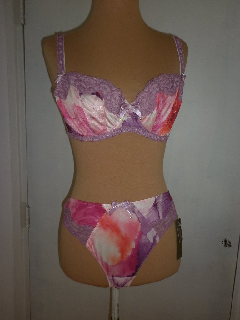 bh-setje maat 70E slip maat M  merk : Fauve , Verzenden, Overige kleuren, Setje