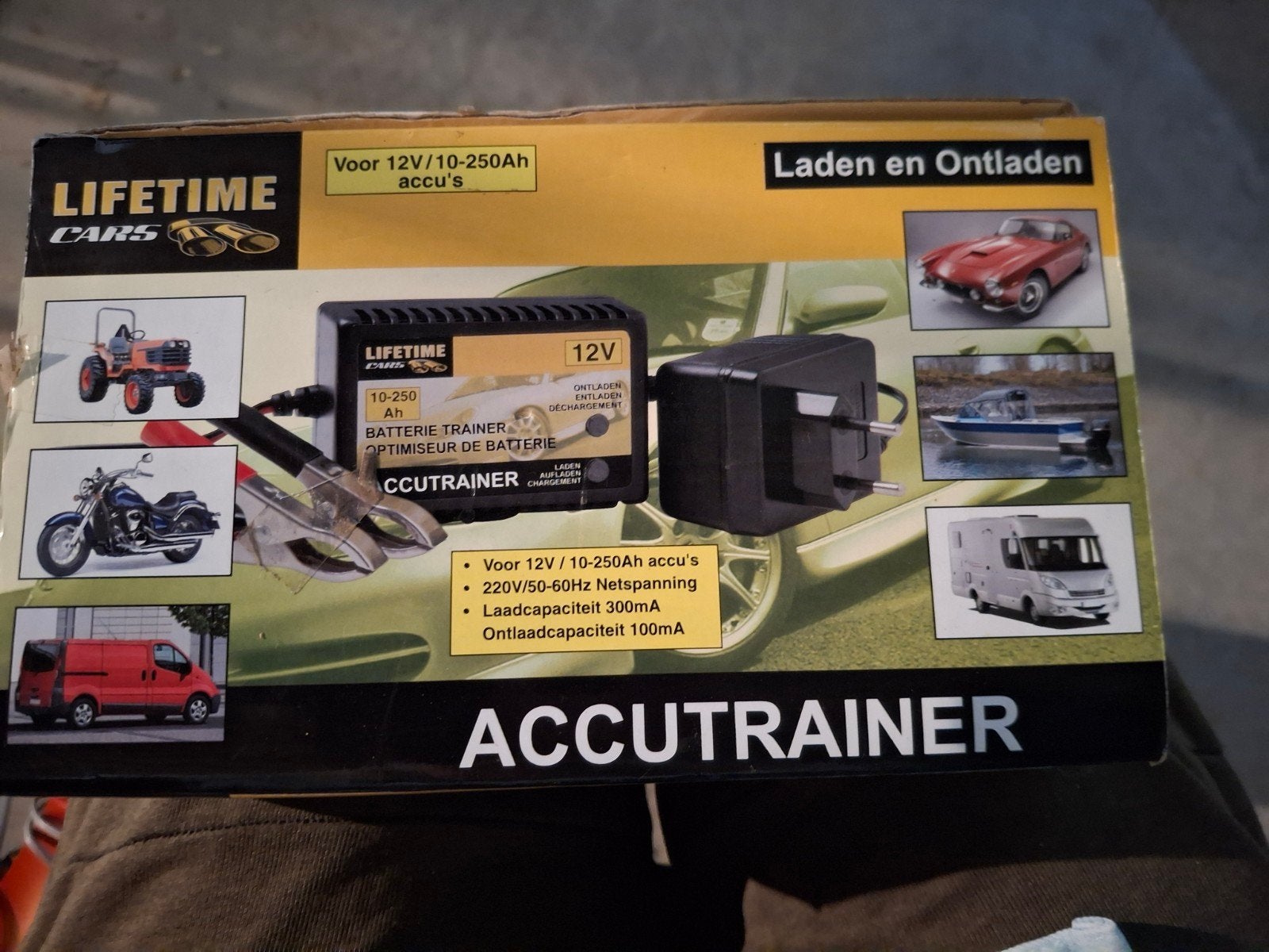 Lifetime Cars Accutrainer 12V/10-250Ah Acculader, Ophalen of Verzenden, Nieuw, Universele onderdelen