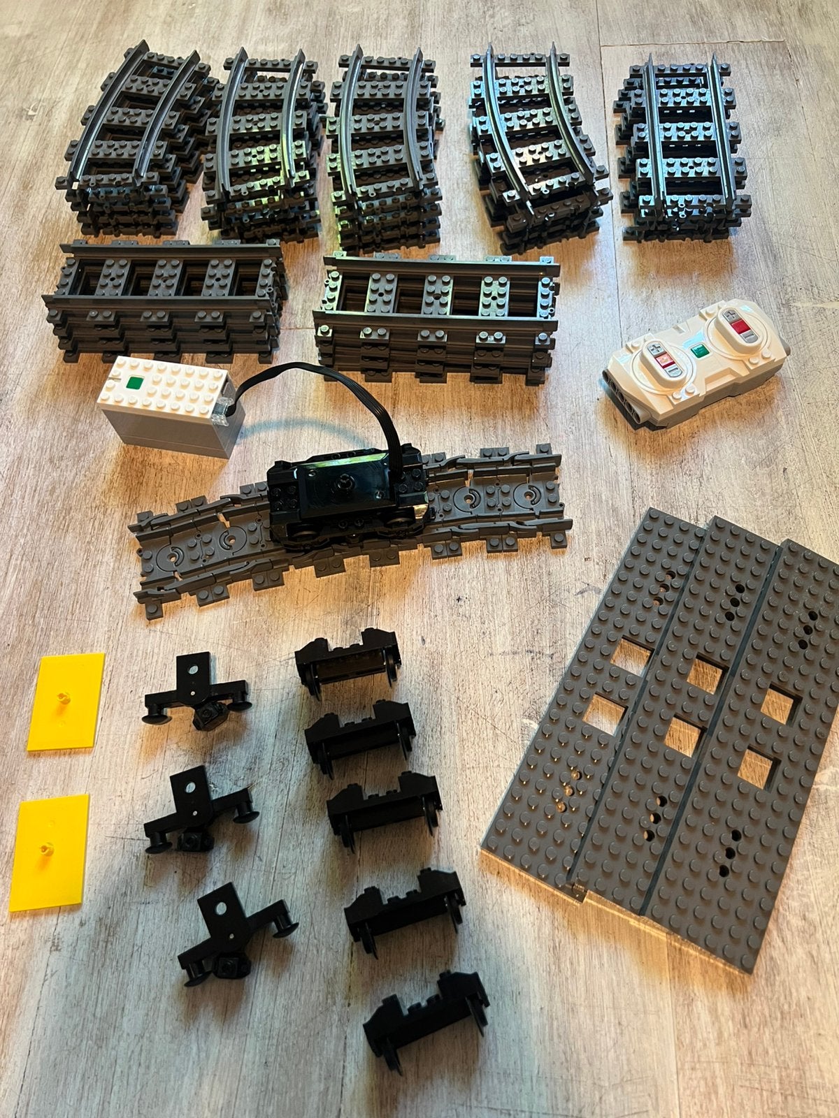 Lego Powered up trein motor, rails en onderdelen, Ophalen of Verzenden, Overige typen, Lego, Overige thema's