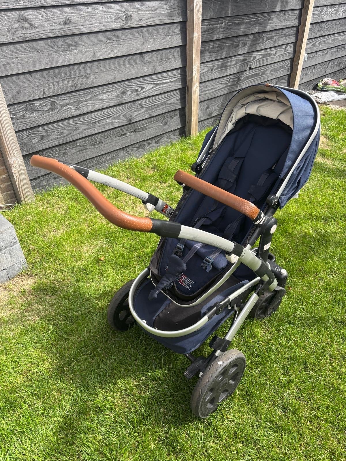 Joolz geo2 kinderwagen met reiswieg en accessoires, Gebruikt, Combiwagen, Verstelbare duwstang, Ophalen