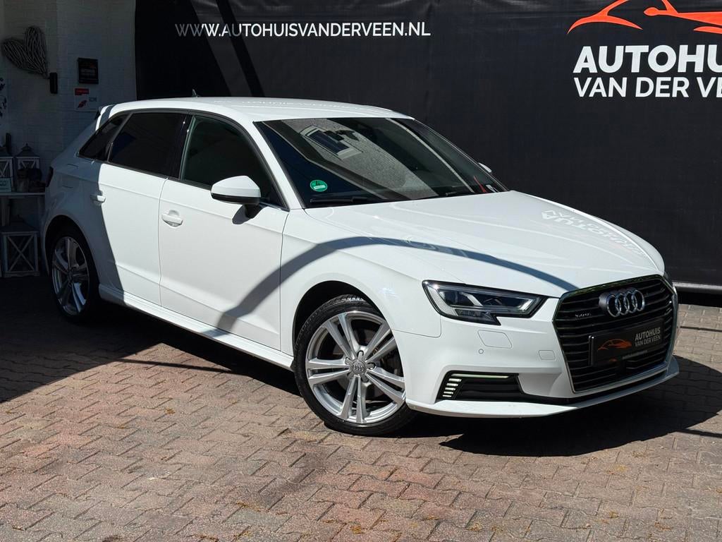 Audi A3 Sportback 40 e-tron Sport, S Line Clima/PDC/LED/B&O/, 1295 kg, 4 cilinders, 150 pk, Leder en Stof
