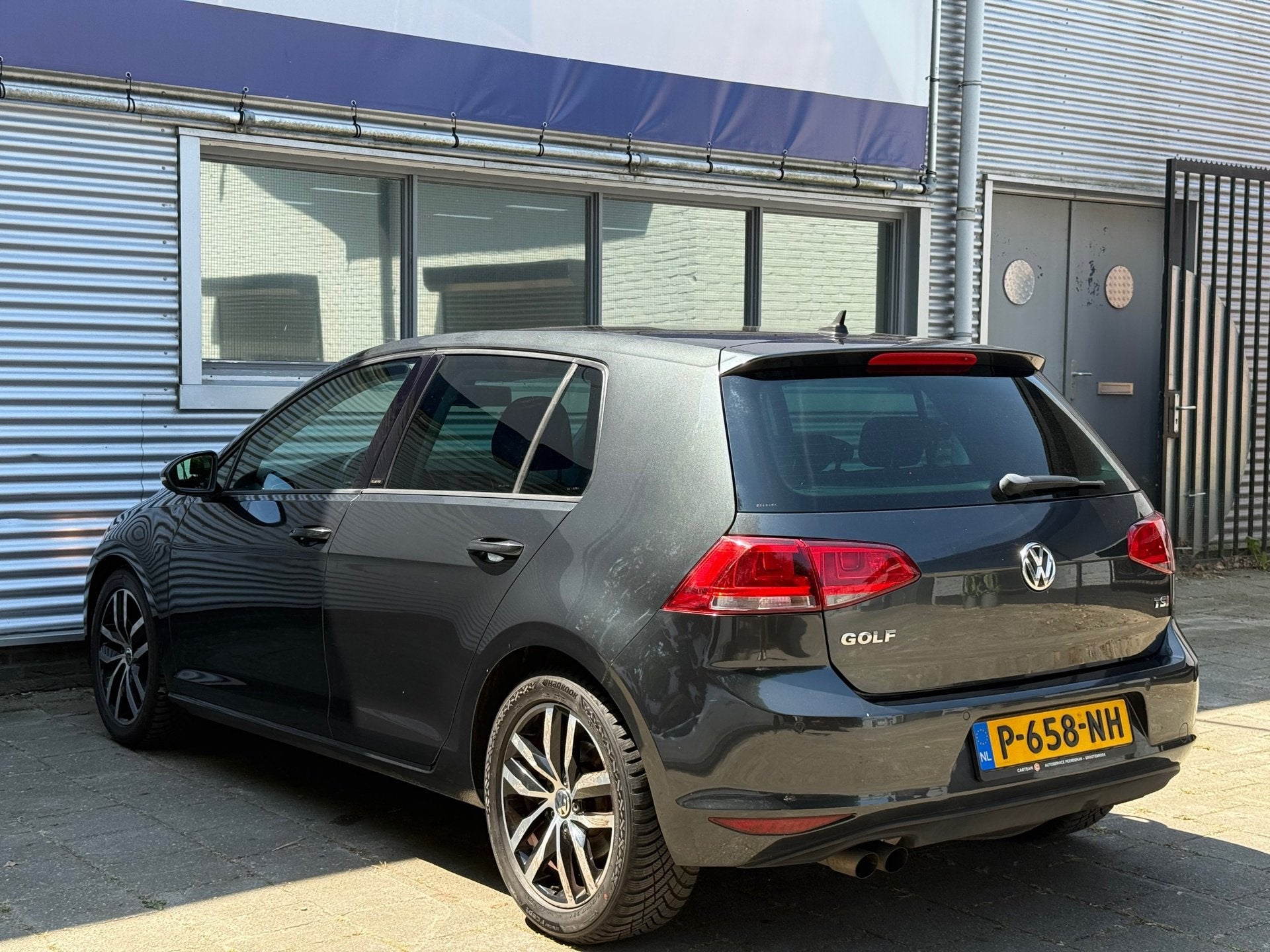 Volkswagen Golf 1.4 TSI Connected Series Allstar l Automaat, Auto's, Gebruikt, 4 cilinders, 630 kg, Golf