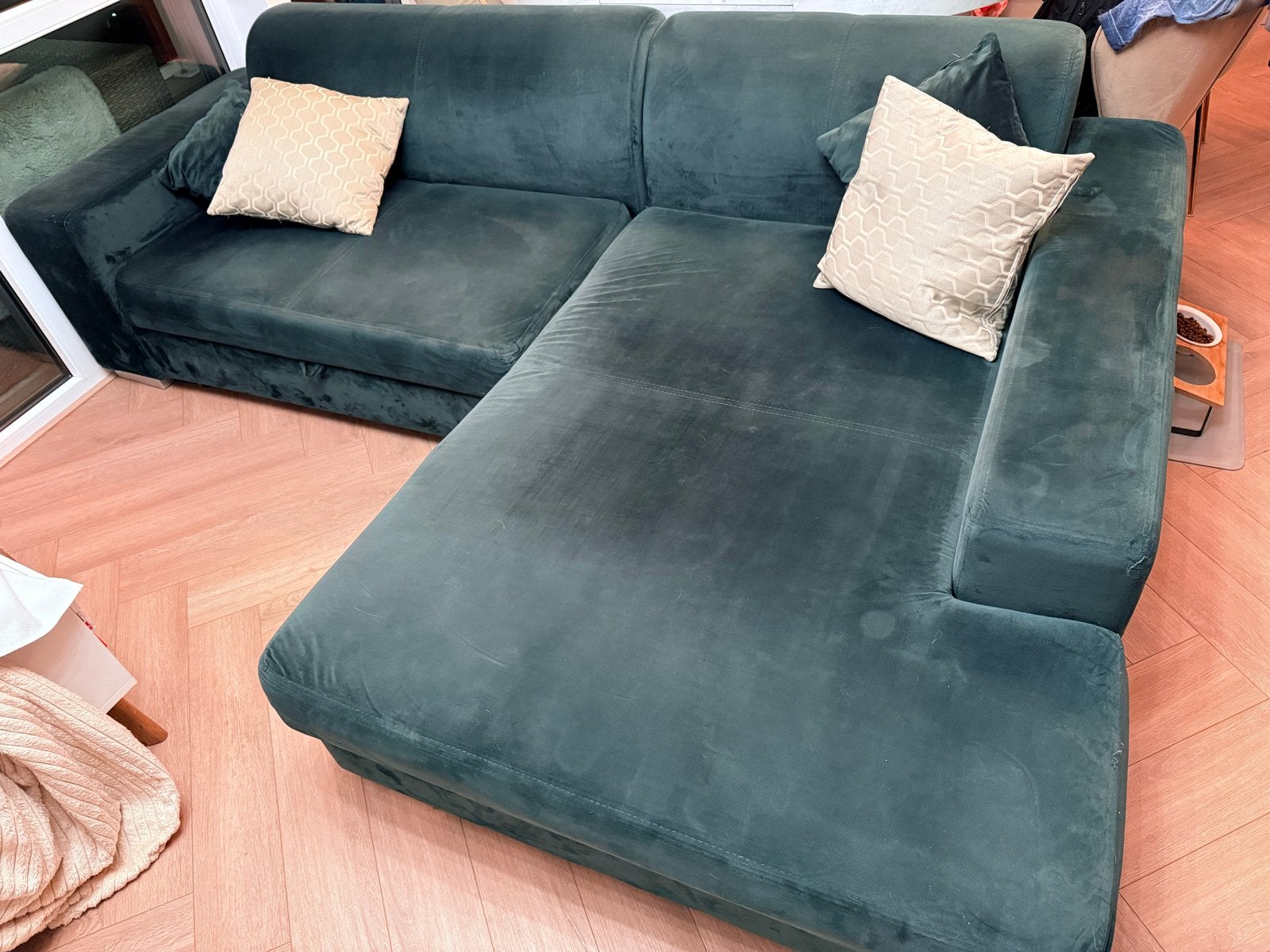 Groene velvet hoekbank Croma links met slaapfunctie, Huis en Inrichting, Banken | Bankstellen, Ophalen, 250 tot 300 cm, Gebruikt
