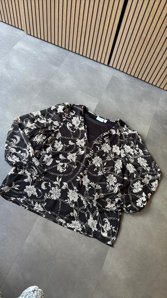 VILA blouse maat 40, ., Ophalen of Verzenden, Zo goed als nieuw, .